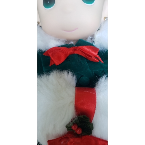 3. Christmas Precious Moments doll - Stephanie - Picture 3 of 12